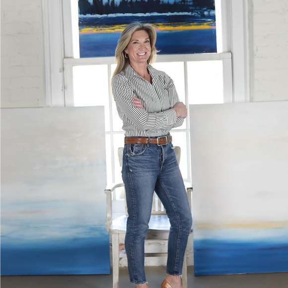 Meet your Posher, Sandy - Picture 2 of 3